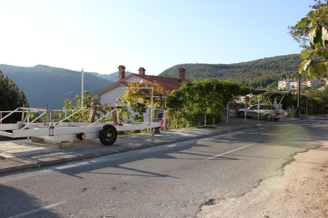Apartments With A Parking Space Rabac, Labin - 7410 Buitenkant foto